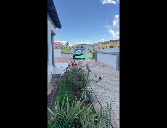 3 BEDROOM HOUSE FOR SALE IN THE ORCHARDS